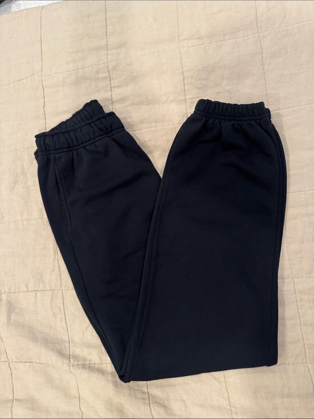 Alo Yoga Accolade Jogger Sweatpant - Black- XS - Picture 7 of 11